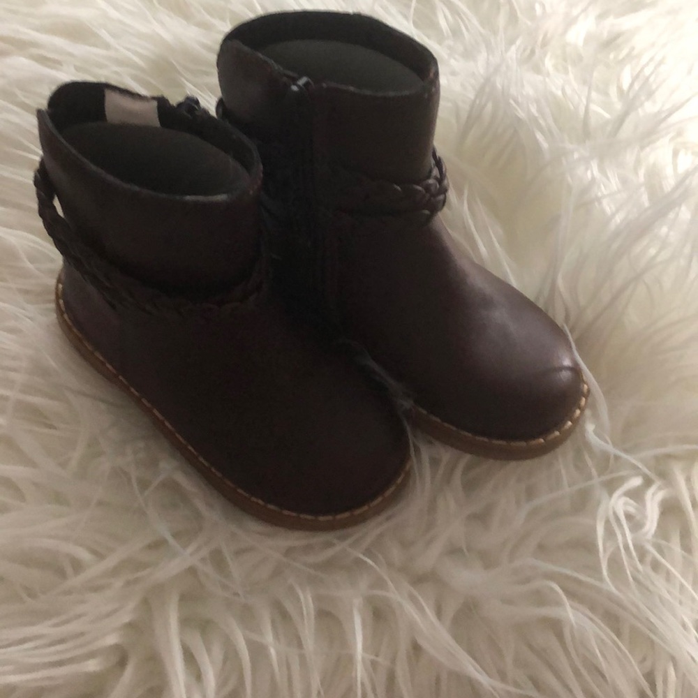 New Gap Boots